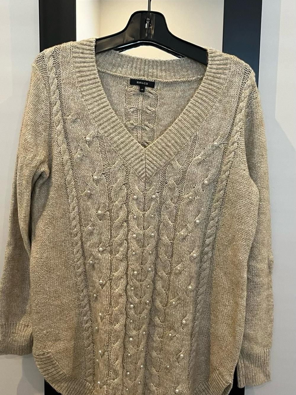 RW&CO. Women's Light Beige Brown Cable V-Neck long Sweater with Pearl Accents